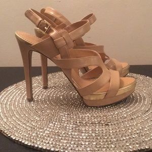 💃🏻Price Drop💃🏻Nude Nine West Platforms