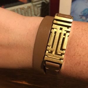TORY BURCH FITBIT, CAMEL