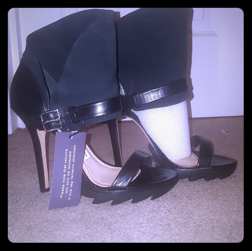 Camilla skoovguard collar high heel sandal