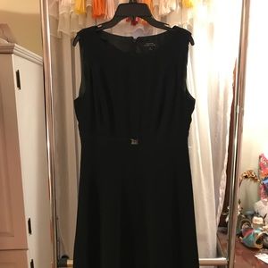 Tahari LBD