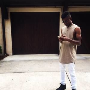 Meet your Posher, Devin