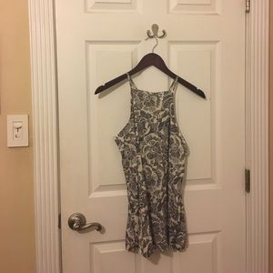 White & Black flower detail tank top.