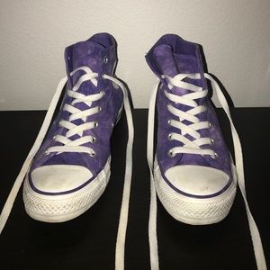 Cloudy purple converse