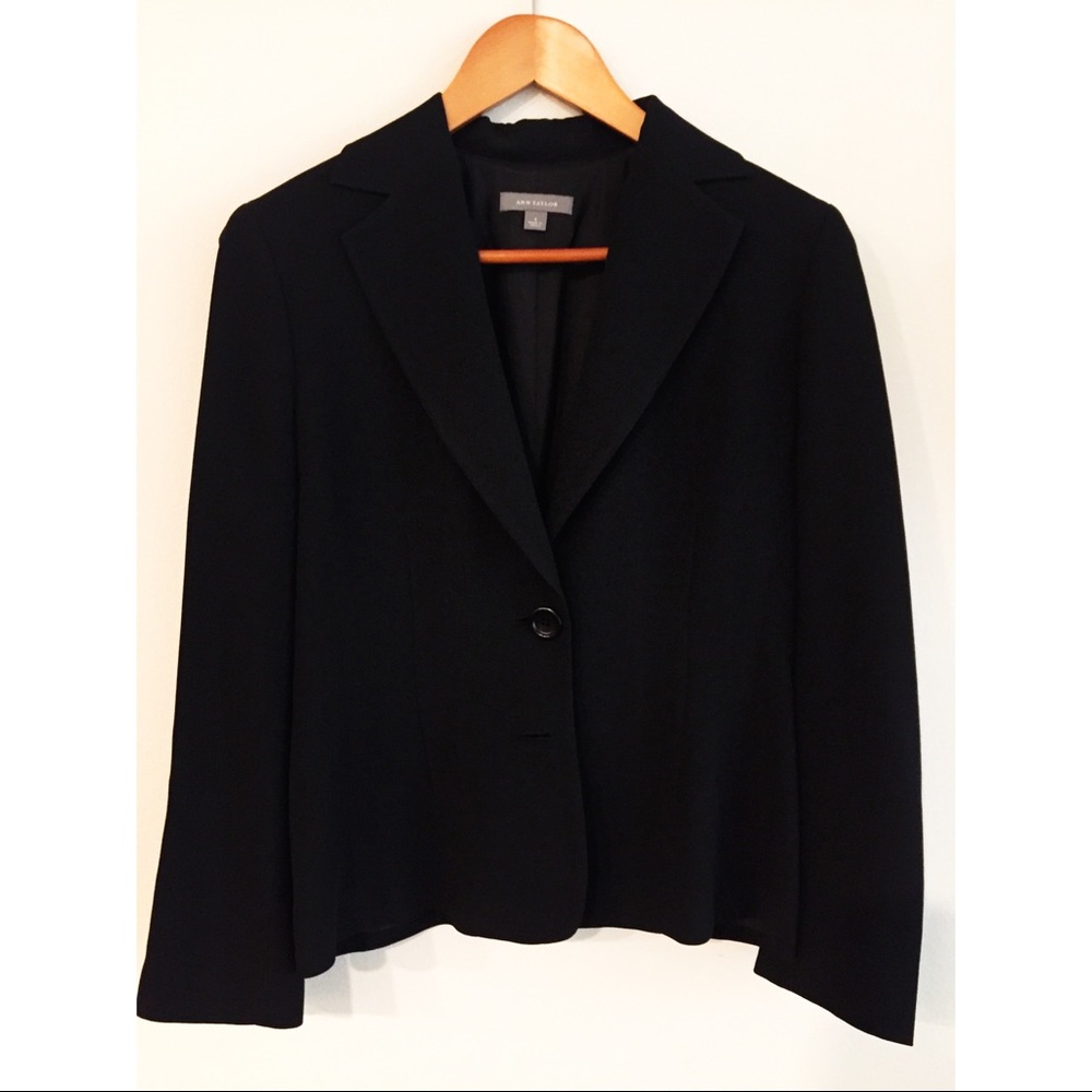 Ann Taylor classic black blazer ❤️
