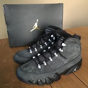 Men's 8.5 Nike Air Jordan 9 retro