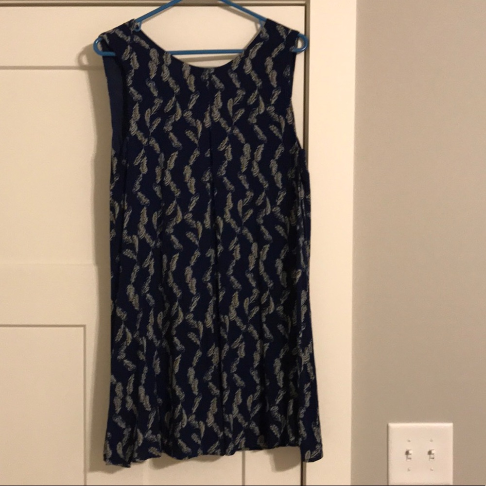 Blue feathers casual dress