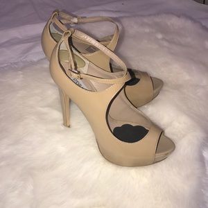 Steve Madden Hottness Size 9 Nude Stiletto Heels