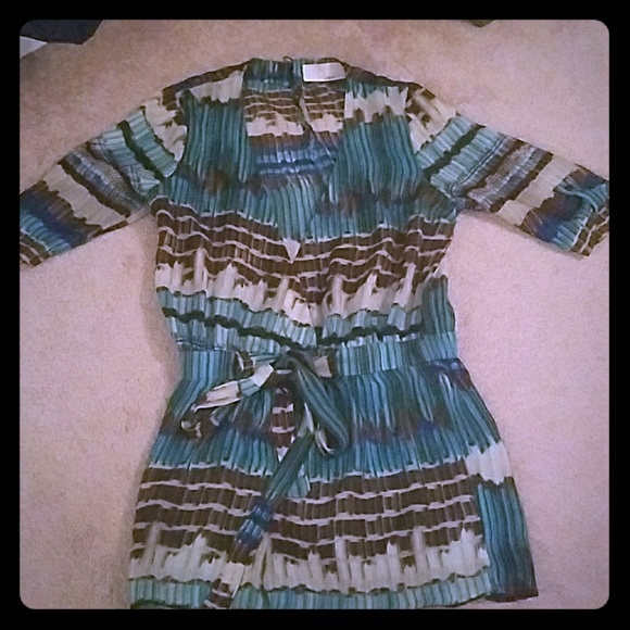 Paperdolls boutique romper- small - Picture 1 of 3