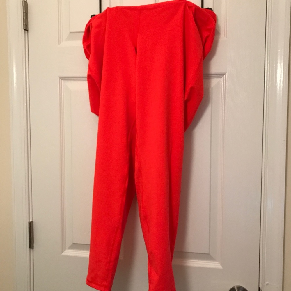 LAST CHANCE Bright orange/red athletic leggings