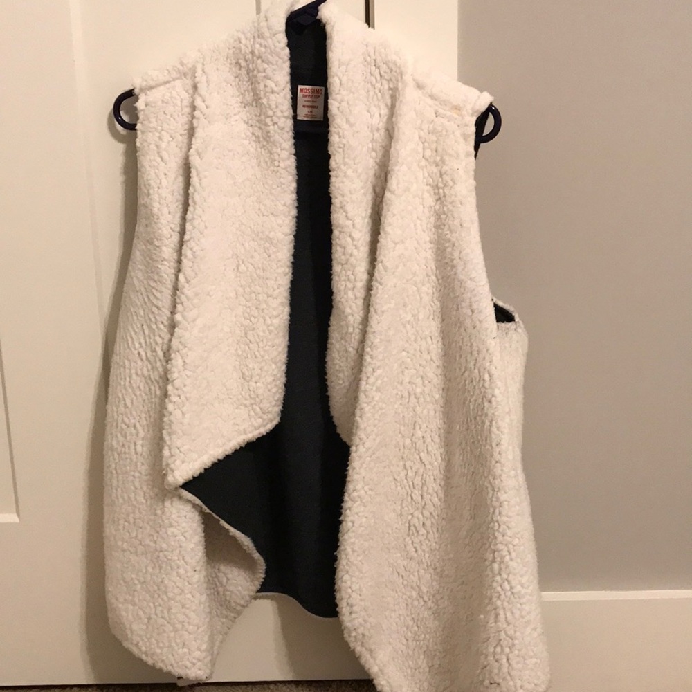 Mossimo furry vest