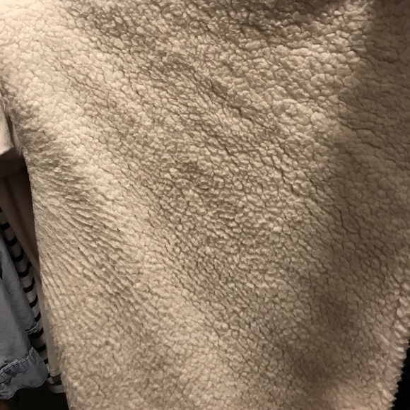 Mossimo furry vest - Picture 3 of 4