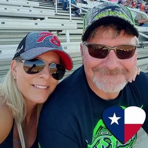 Meet your Posher, Dee dee