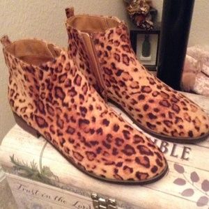 Shoes..size 10 brand new /Charlote Russe/