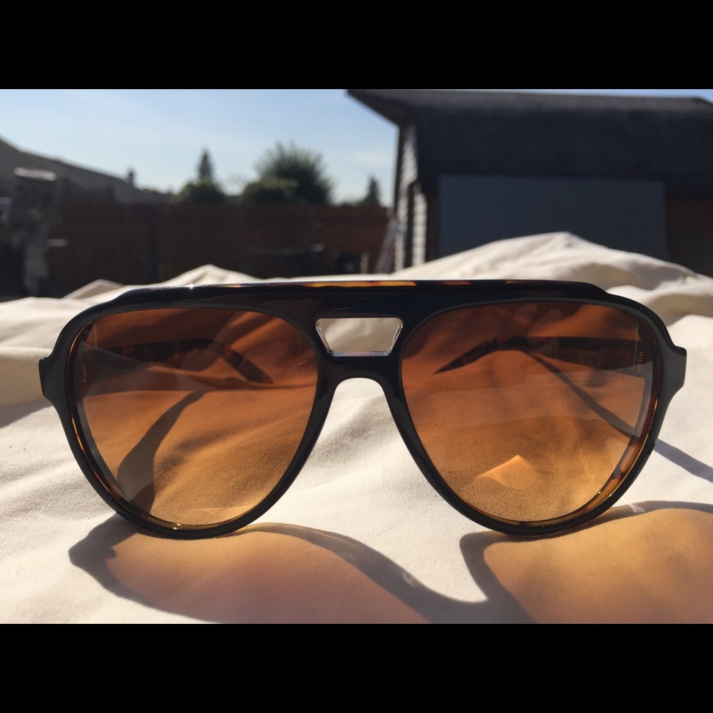 Barton Perreira polarized Del Rey aviator, Japan