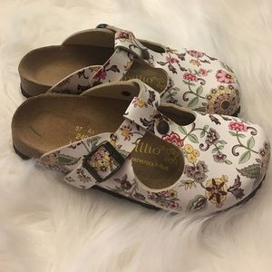 Papillio by Birkenstock simply flowers clogs
