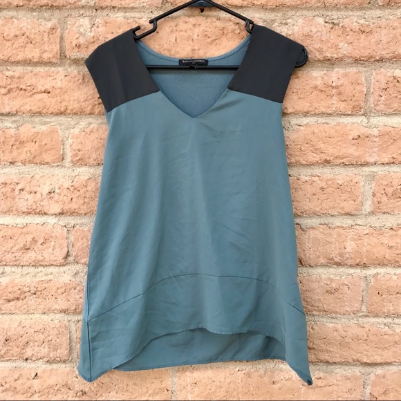 Banana Republic Tops - Banana Republic flowy tank