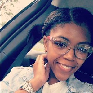 Meet your Posher, Mayim