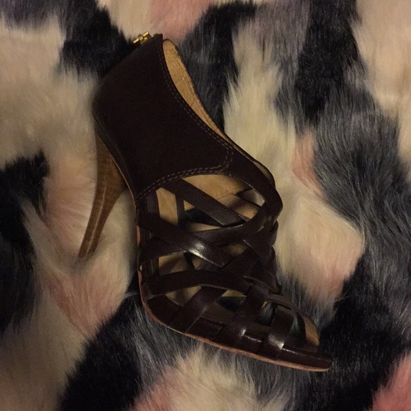 L.A.M.B Brown Leather Zip Back Heels - Picture 4 of 4