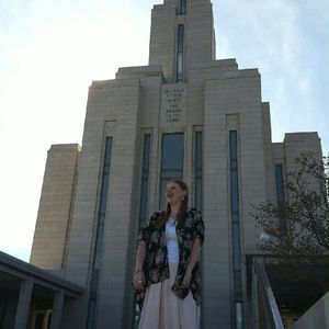 Meet your Posher, Elizabeth