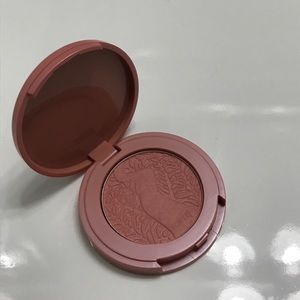Tarte blush