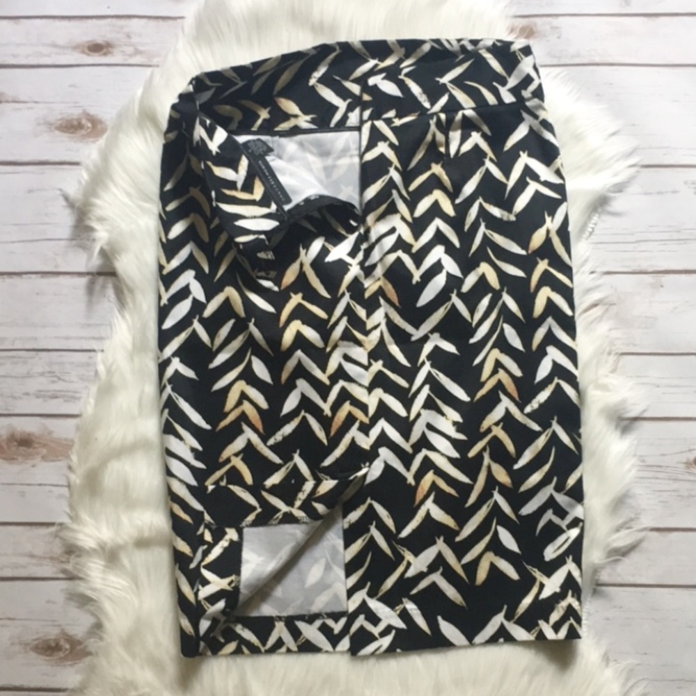 🎉HP🎉 Leaf Print Pencil Skirt - Picture 4 of 6