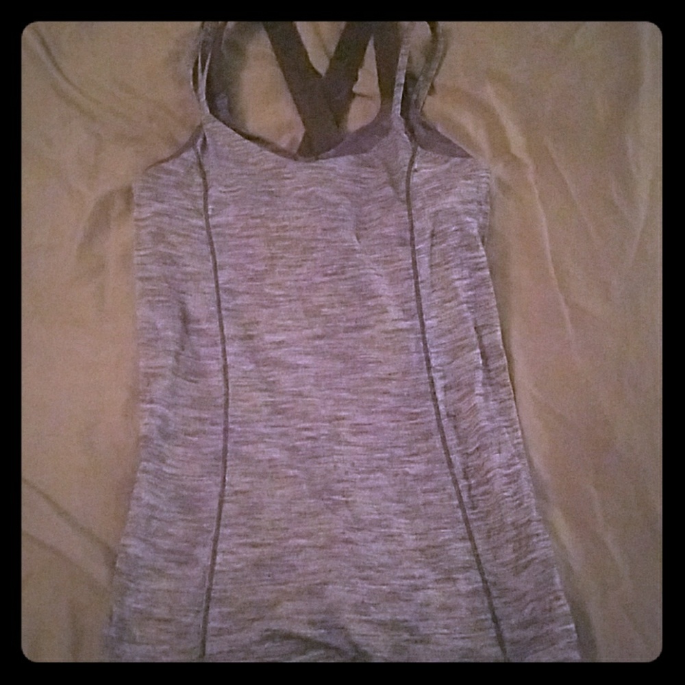 Lululemon tank size 4
