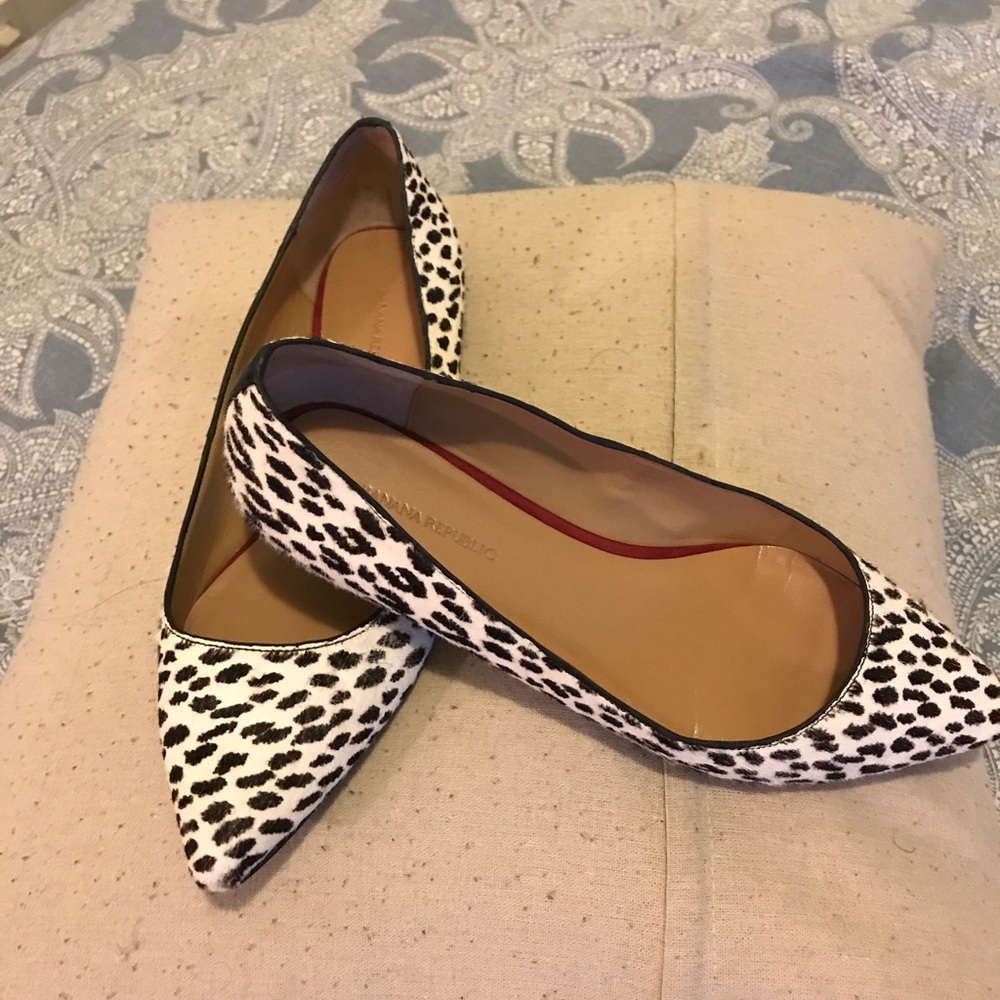 Banana Republic | Dyed Calf Fur Flats | size 9