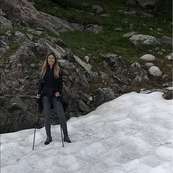 Meet your Posher, Lindsey - Picture 1 of 1