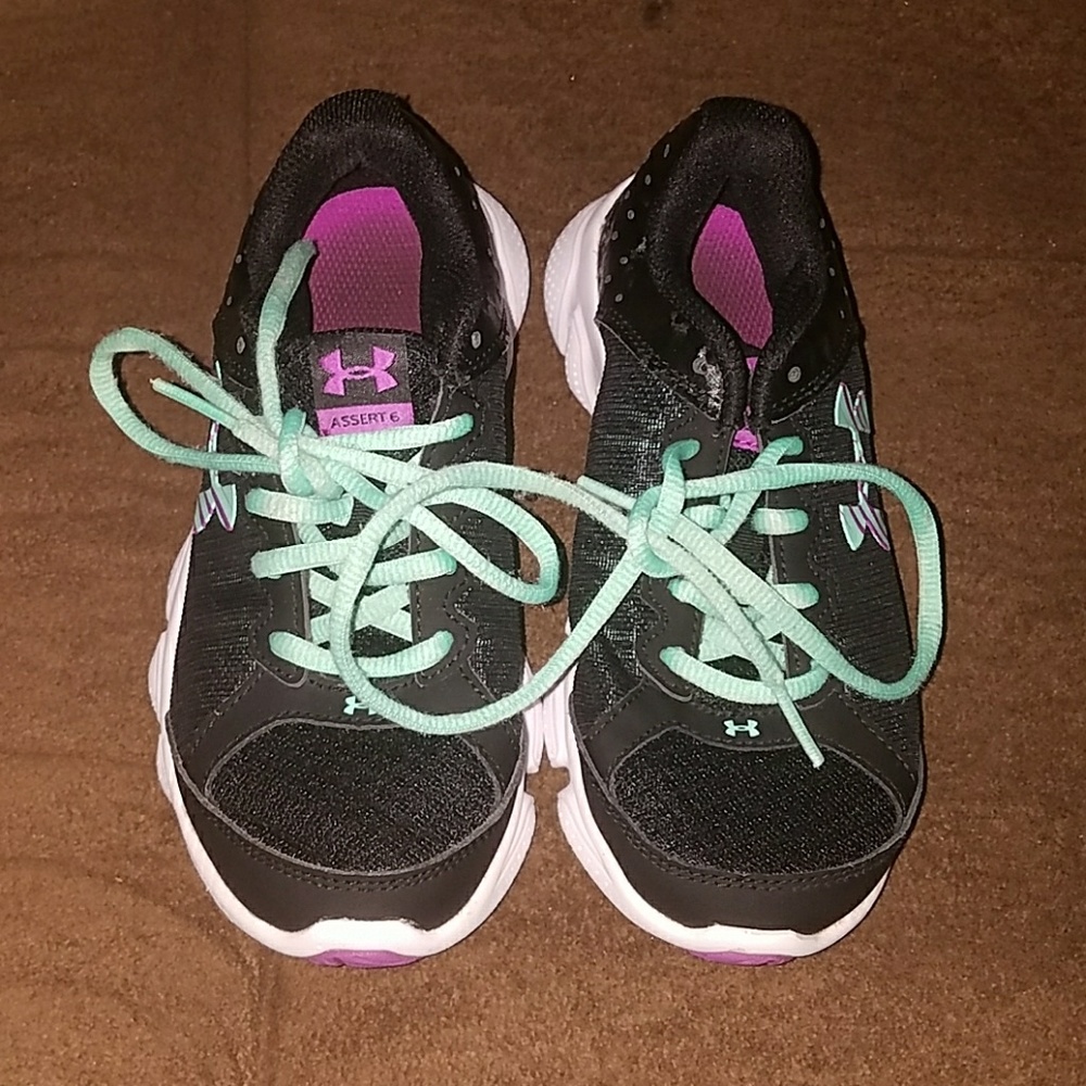 Girls shoes