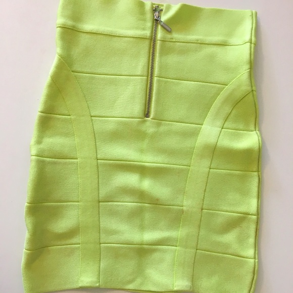 bebe Bandage Skirt - Picture 3 of 3