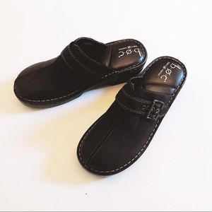 BORN BOC Black Leather Slip On Clogs