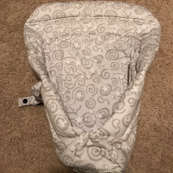 Ergobaby Infant Insert - Picture 1 of 3