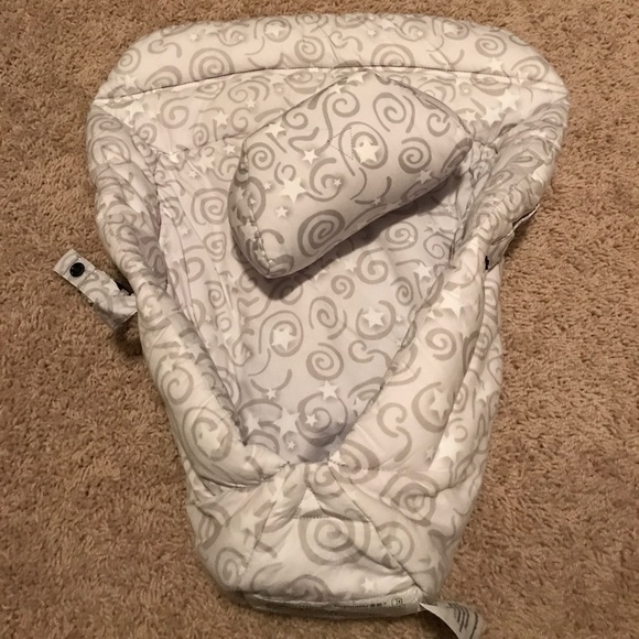 Ergobaby Infant Insert - Picture 3 of 3