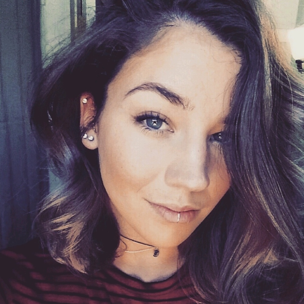 Meet your Posher, Amanda