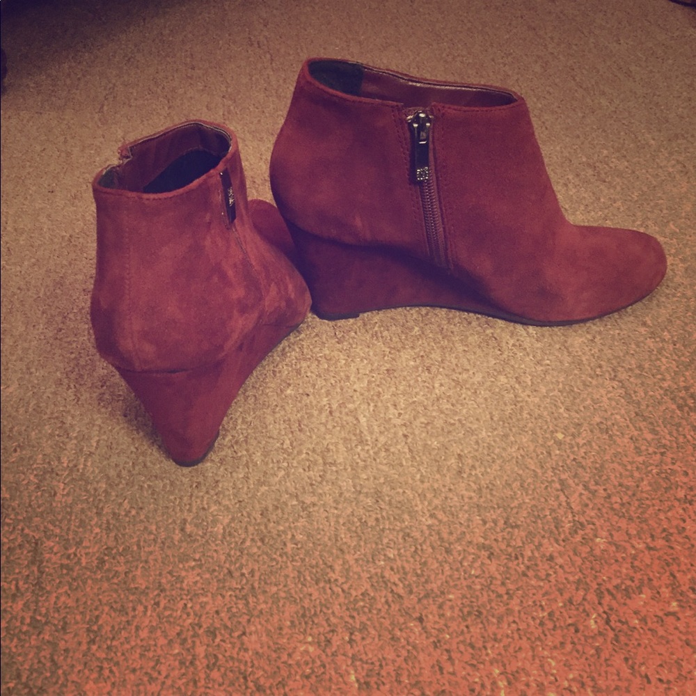 Anne Klein Trumble burgundy ankle boot