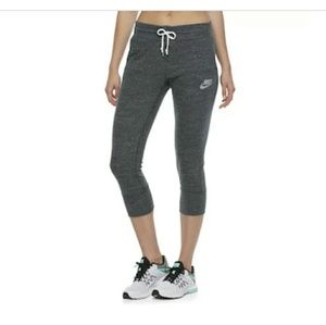 Nike Vintage Capris