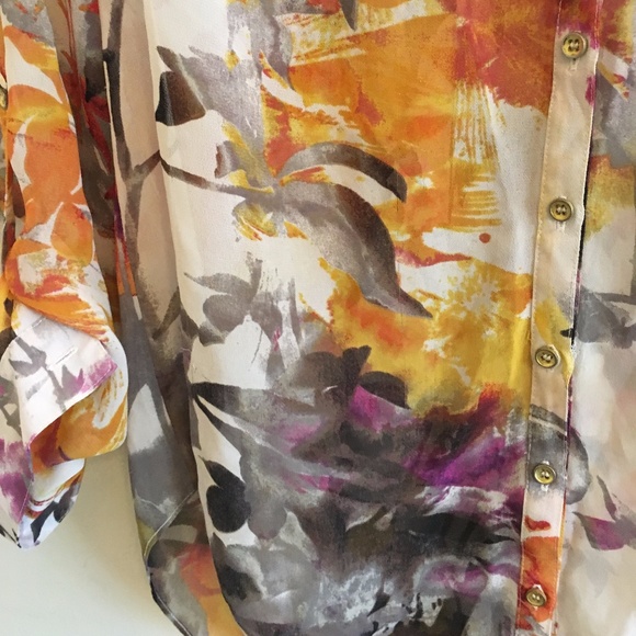 bebe Floral Blouse - Picture 3 of 3