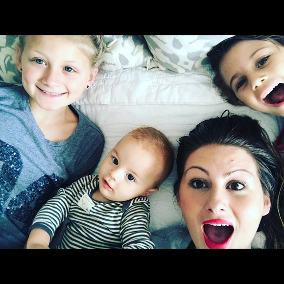 Meet your Posher, Kristen - Picture 2 of 6