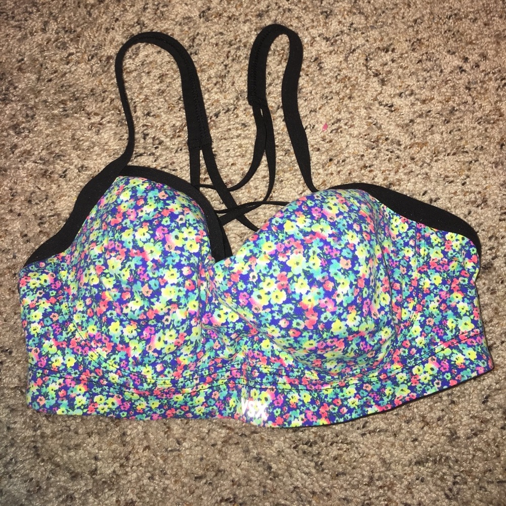 Sports bra
