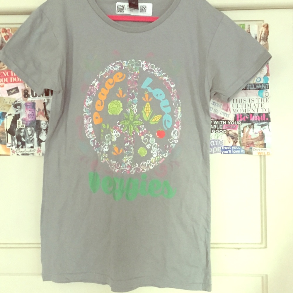 Vegan or vegetarian shirt! Brand new with tag!