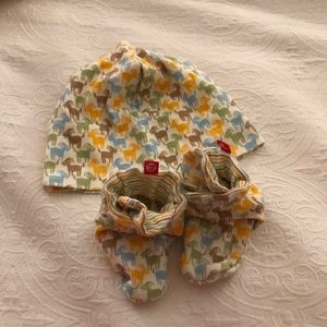 Zutano Organic Hat and Bootie Set