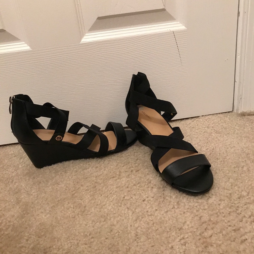 LAST CHANCE Wedge strappy sandals