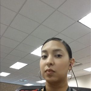 Meet your Posher, Leah