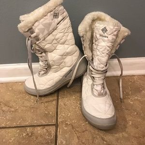 Waterproof Columbia snow boots! New without tags