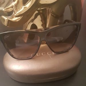 AUTHENTIC GUCCI SUNGLASSES