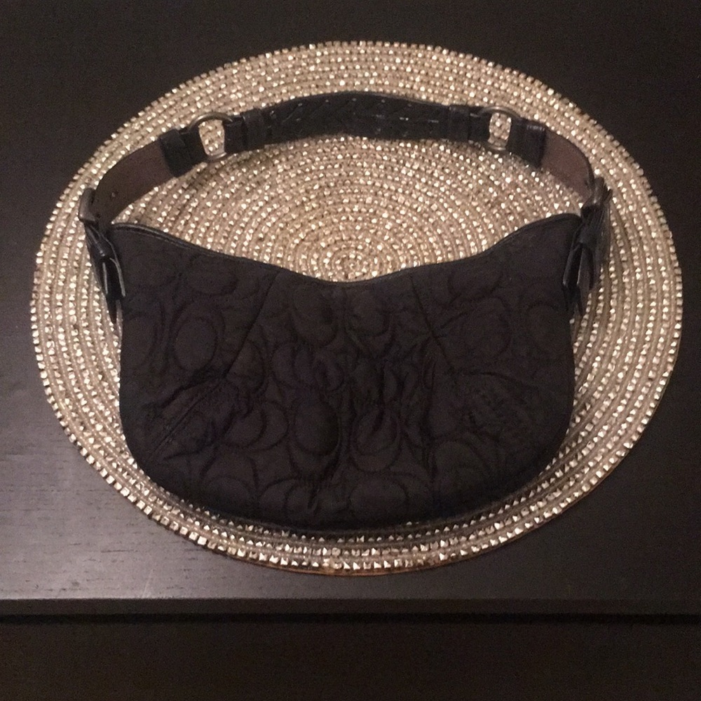 💃🏻Price Drop💃🏻 Black quilted Coach bag