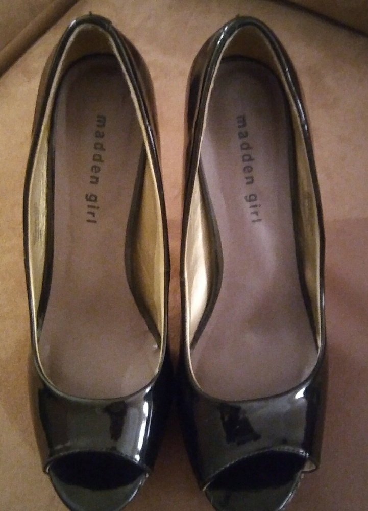 NWOT Madden Girl heels. No box.