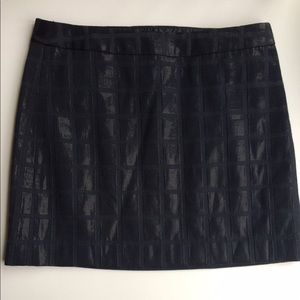 Black skirt Gap black skirt size 4 side zipper