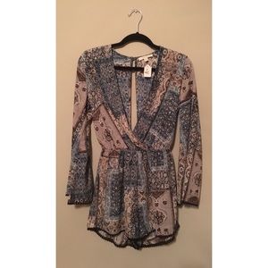 Patterned long-sleeve romper