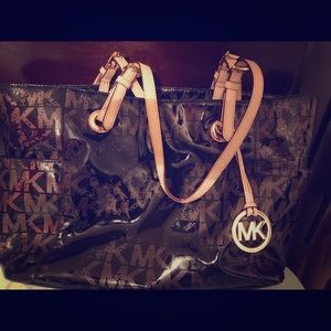 Micheal kors purse